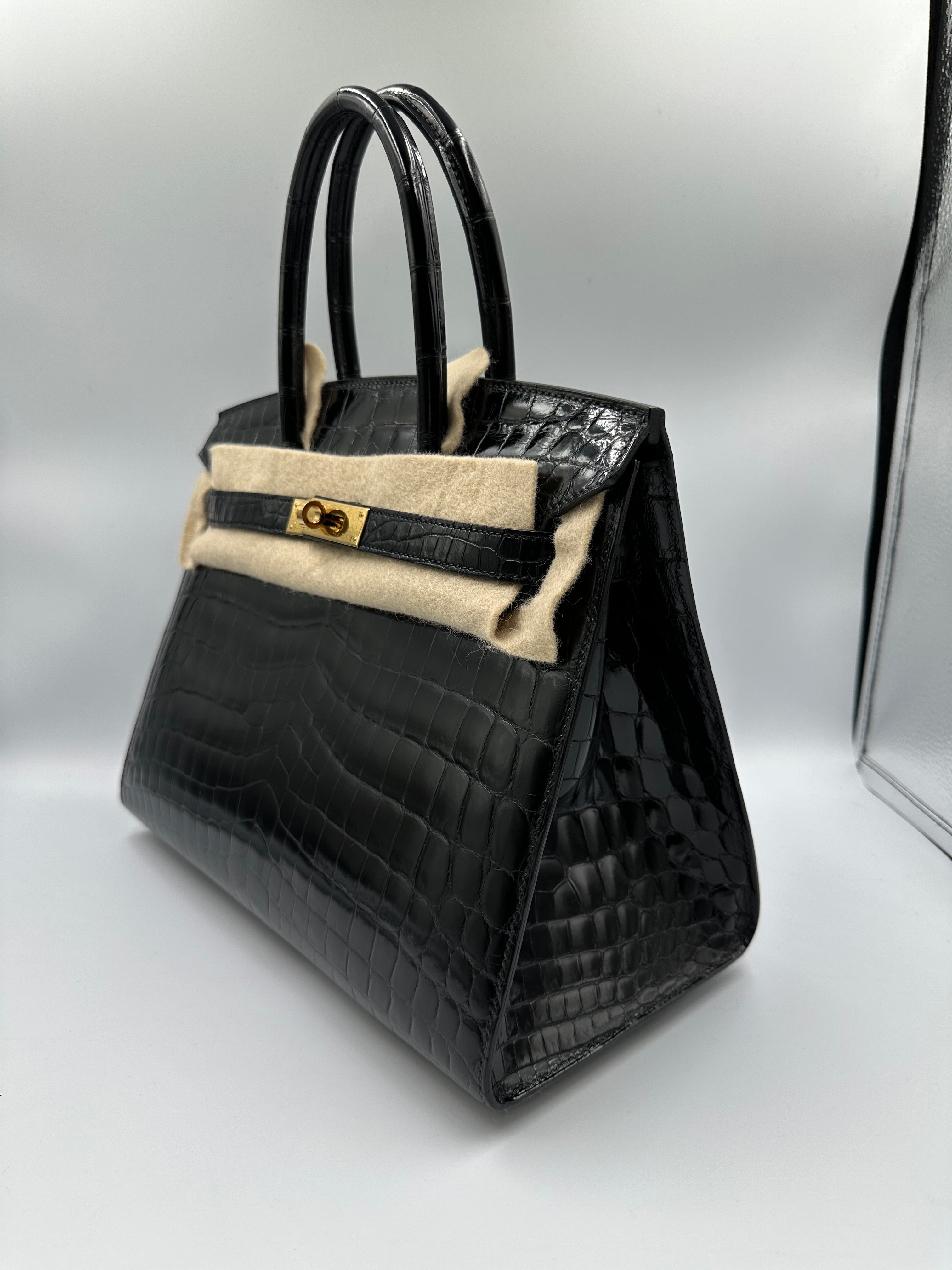 Hermès Birkin 30 Black Shiny Niloticus GHW (Preloved)
