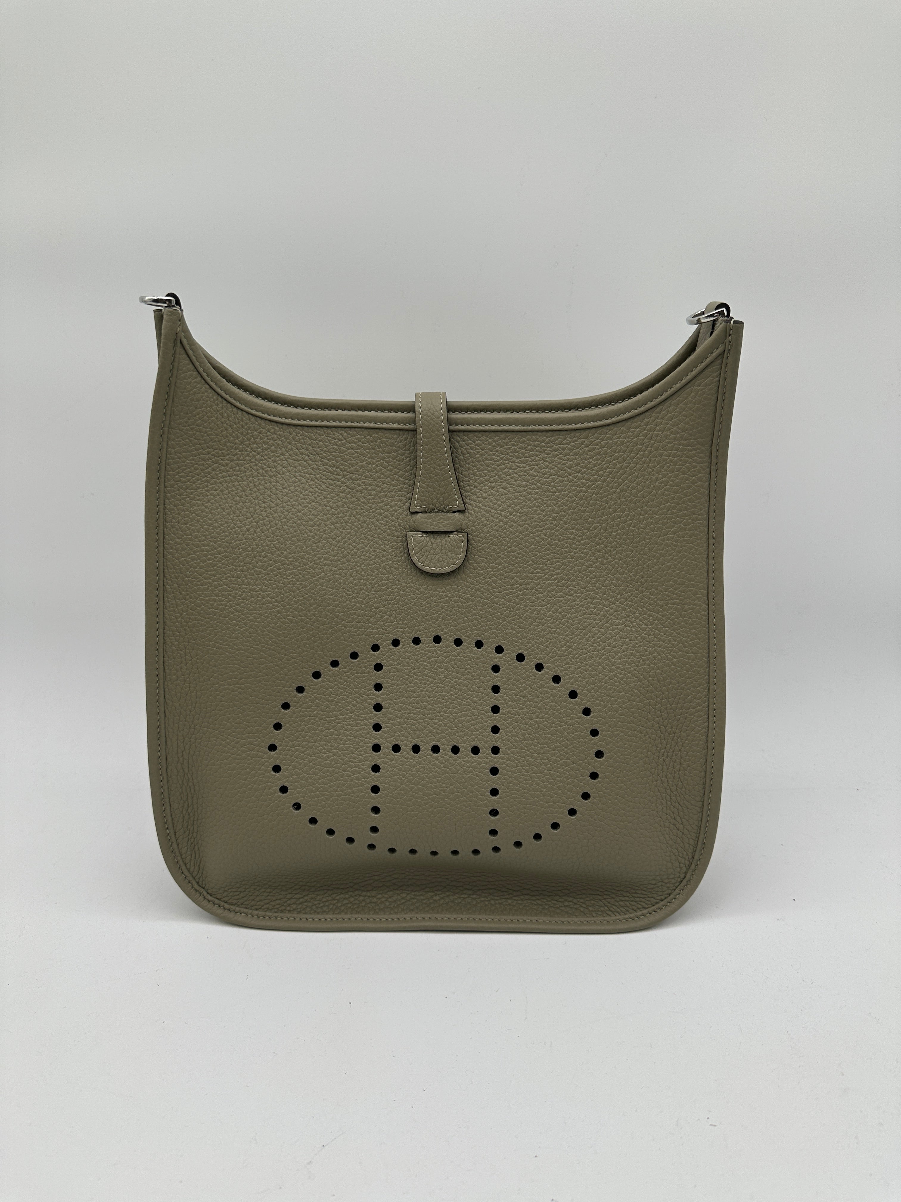 Hermès Vintage Kelly Pochette Rouge Casaque Doblis PHW