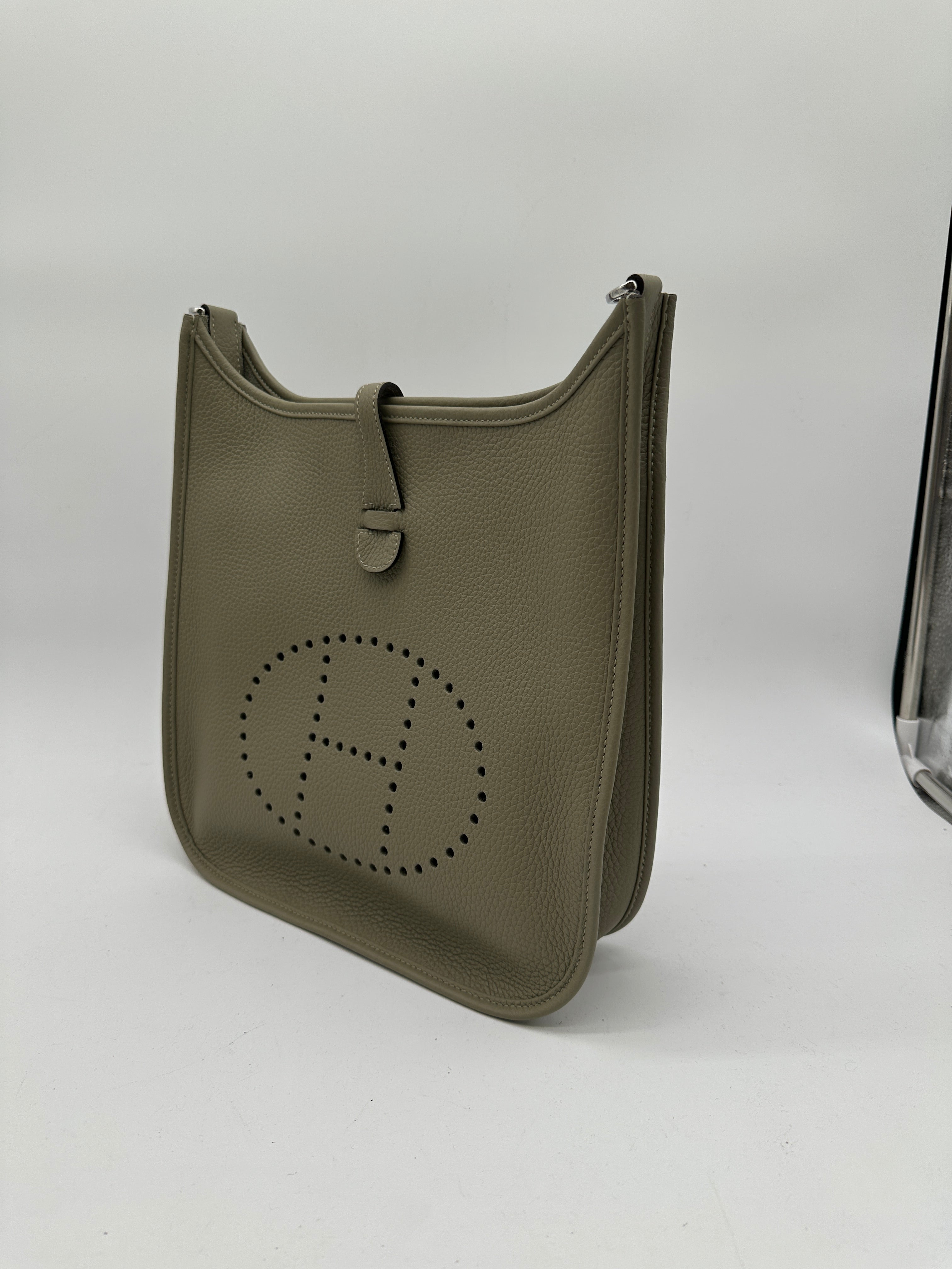 Hermès Vintage Kelly Pochette Rouge Casaque Doblis PHW