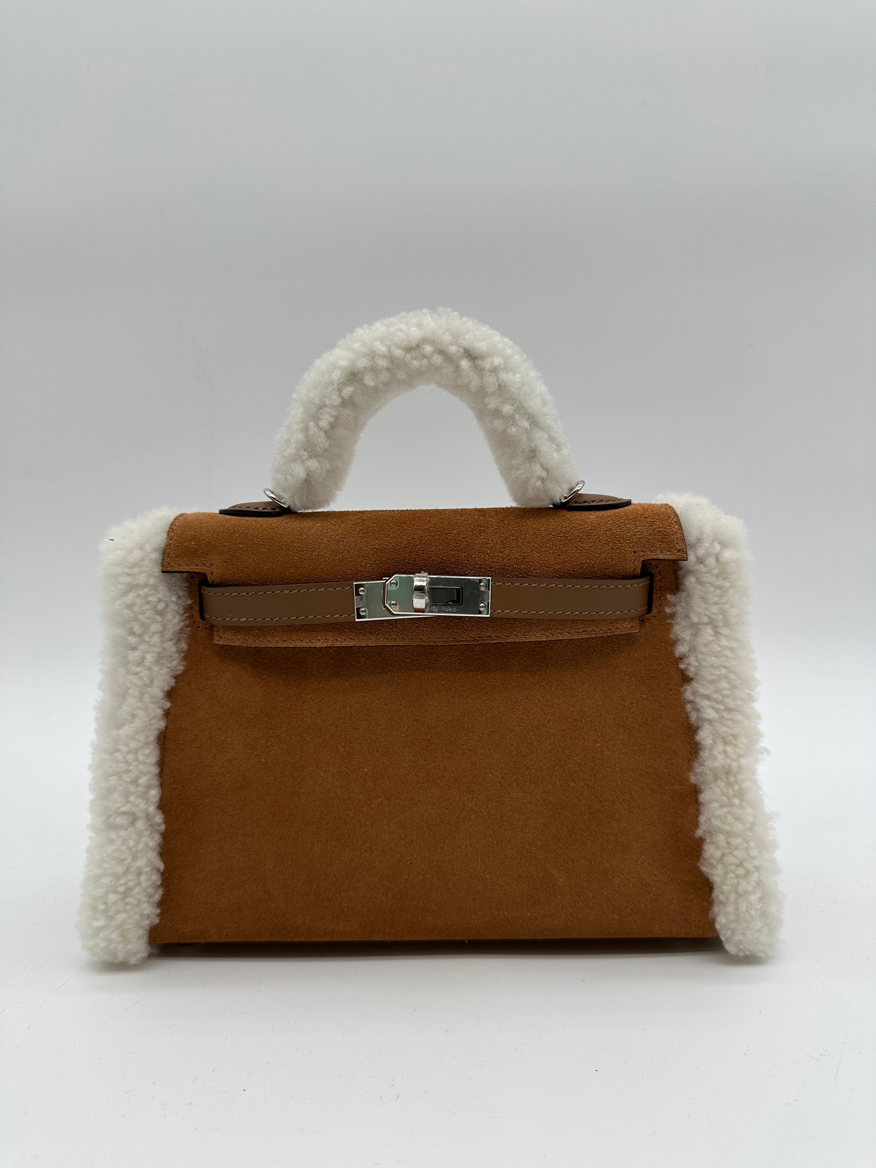 Hermès Kelly 20 Grizzly Swift Chamois / Ecru