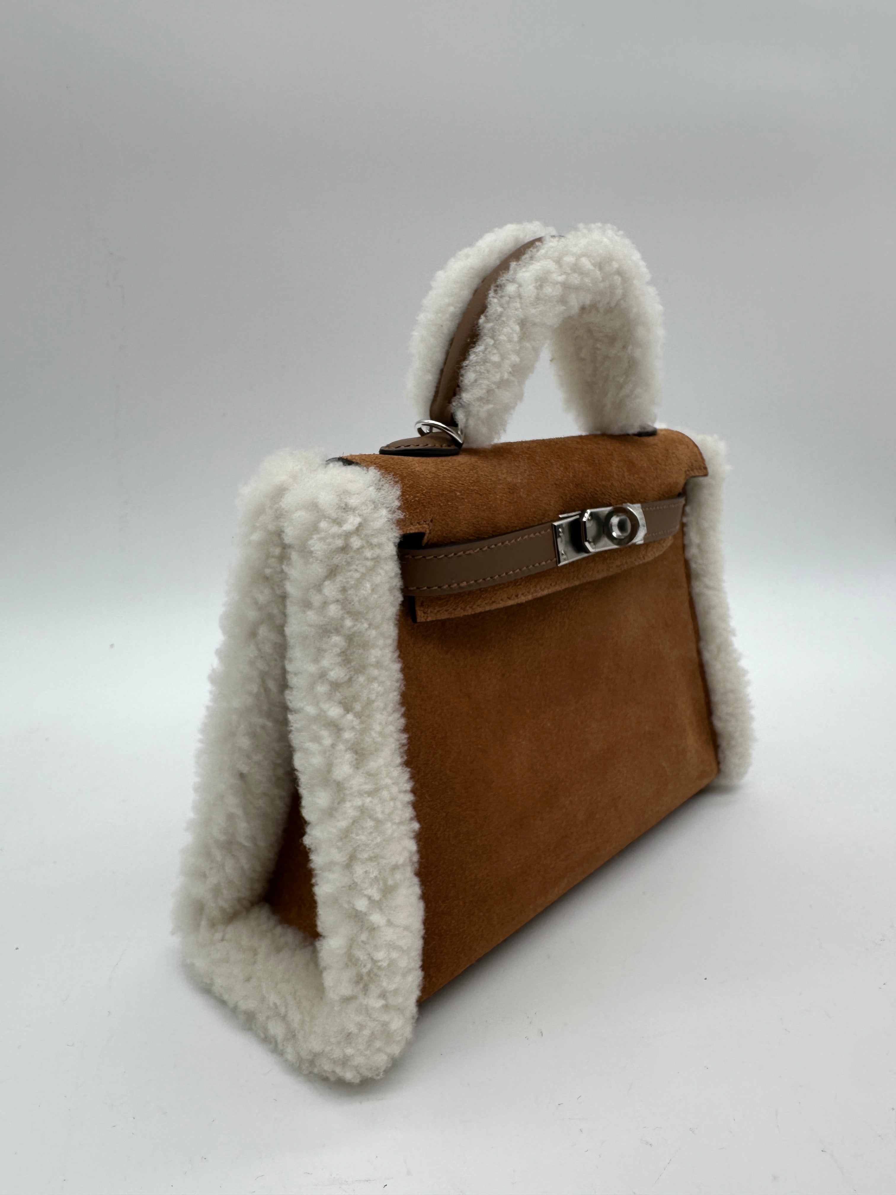 Hermès Kelly 20 Grizzly Swift Chamois / Ecru