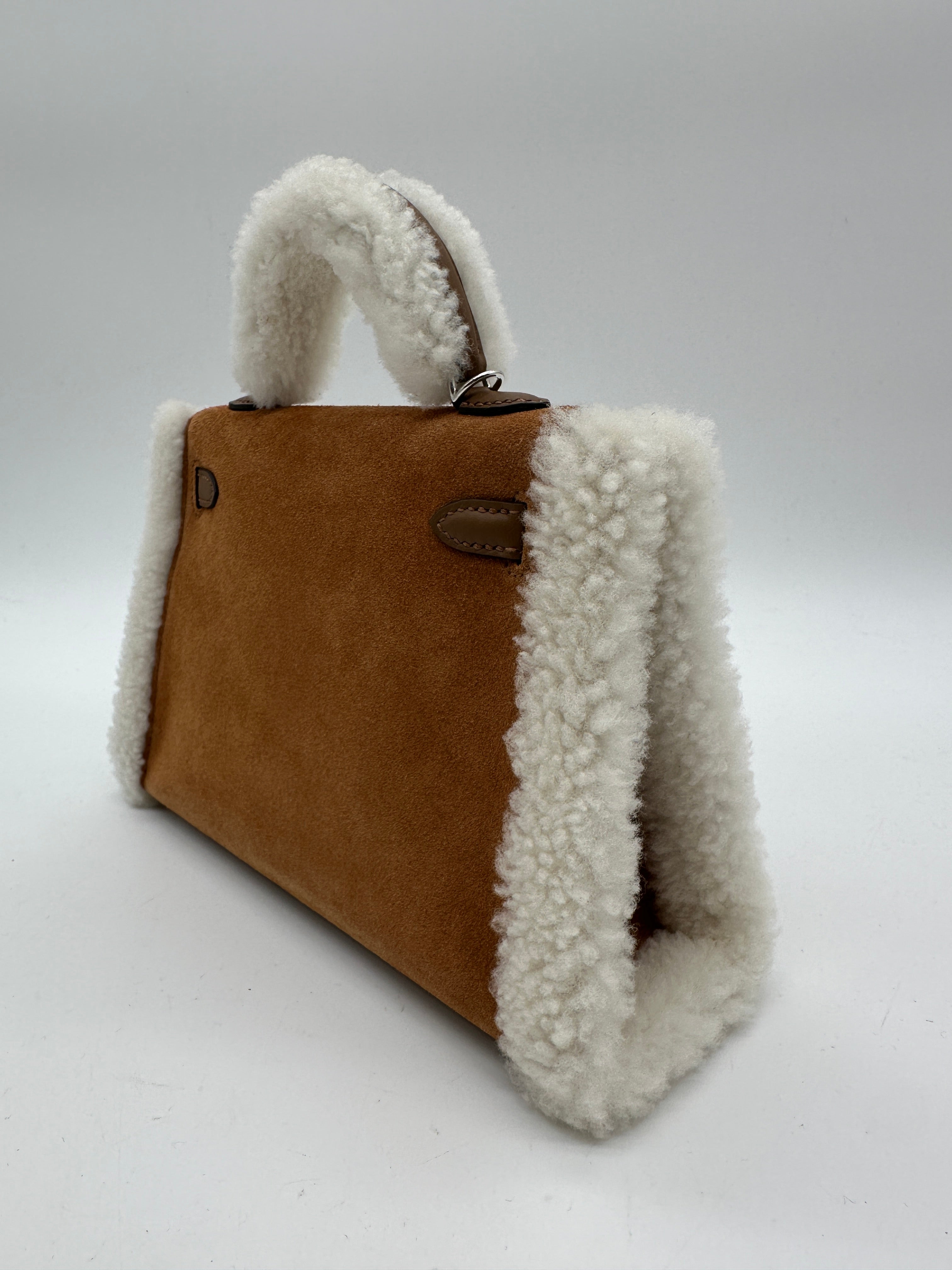 Hermès Kelly 20 Grizzly Swift Chamois / Ecru