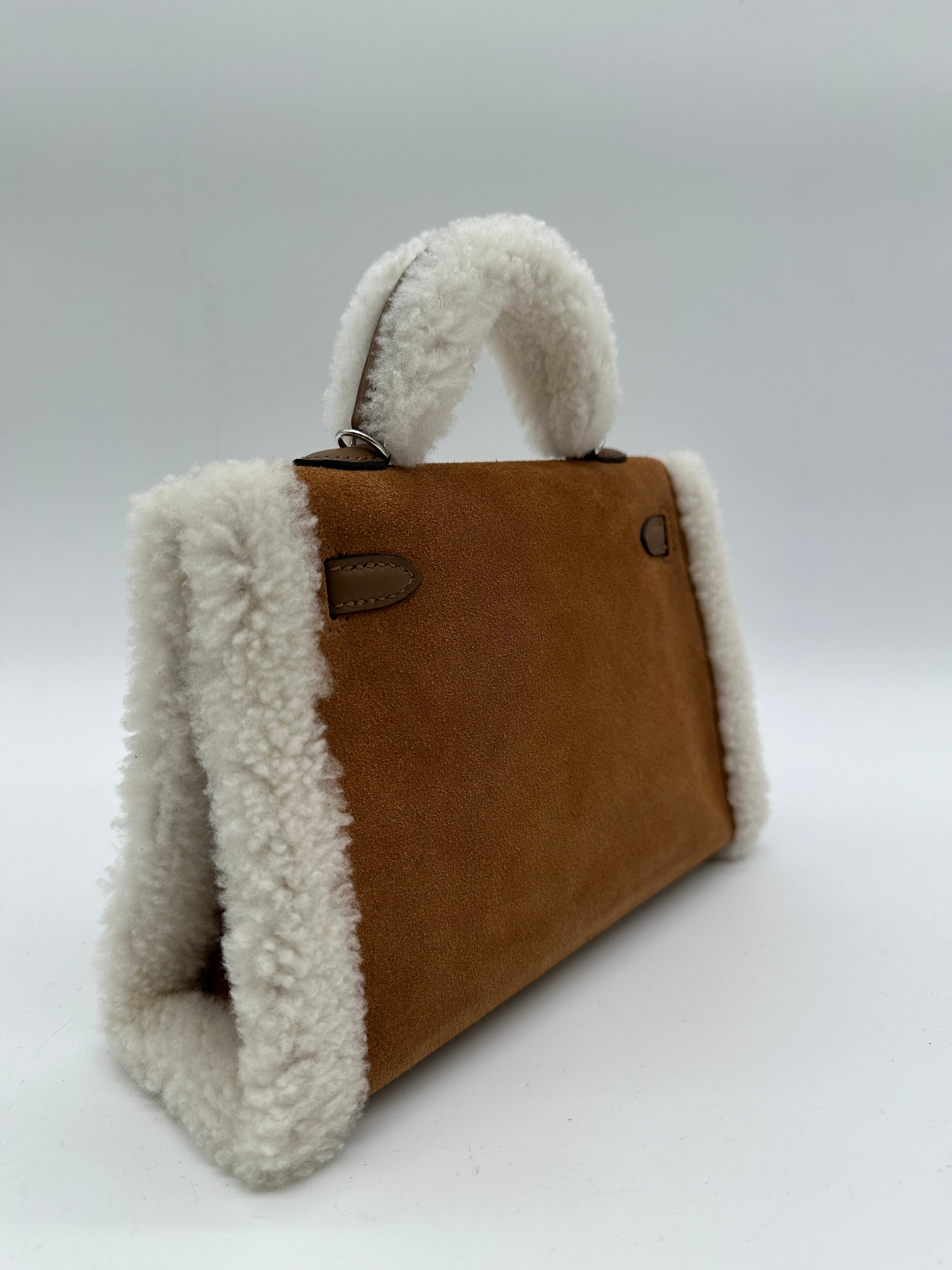 Hermès Kelly 20 Grizzly Swift Chamois / Ecru