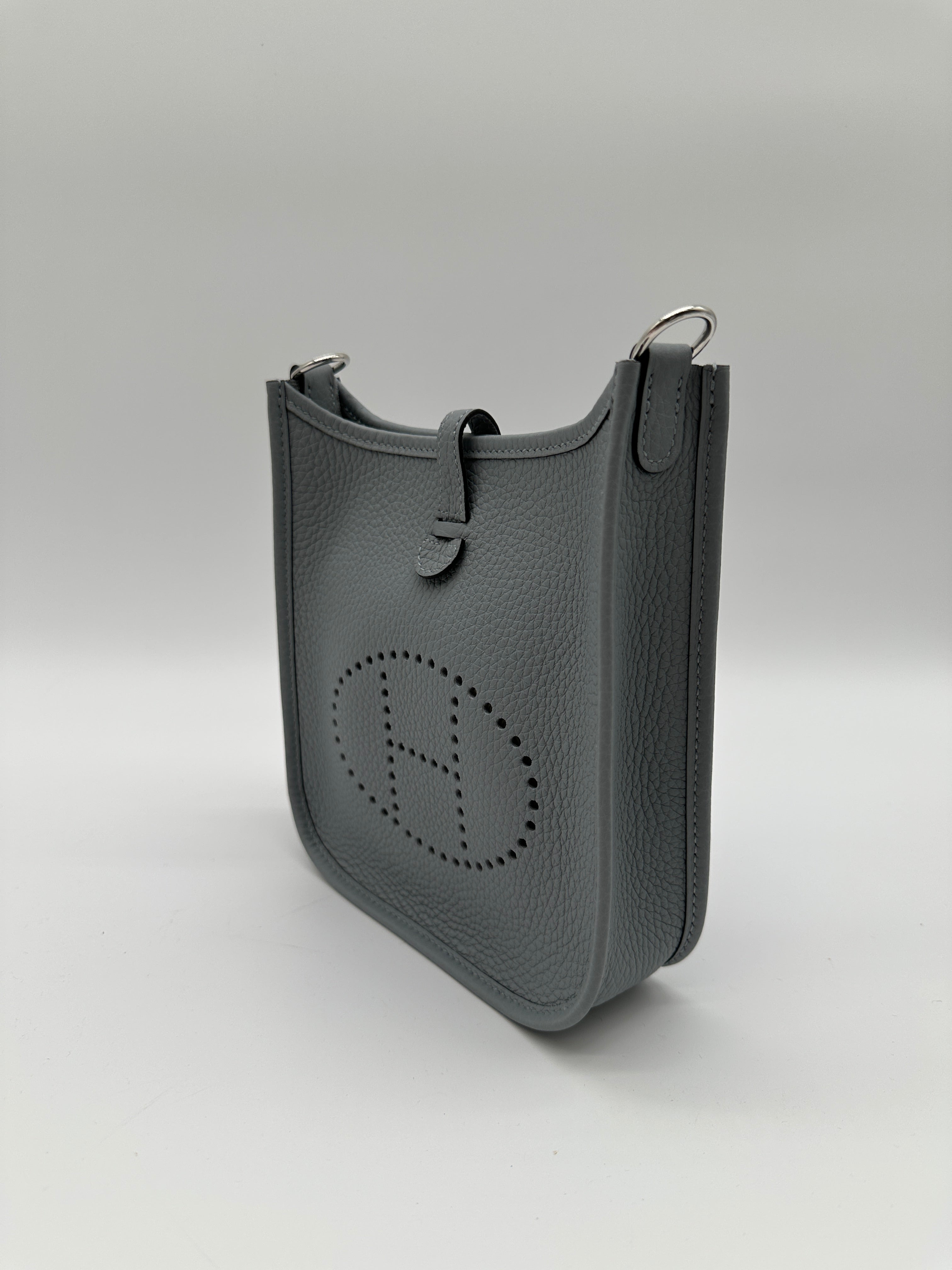 Hermès Kelly 28 Gold Togo GHW