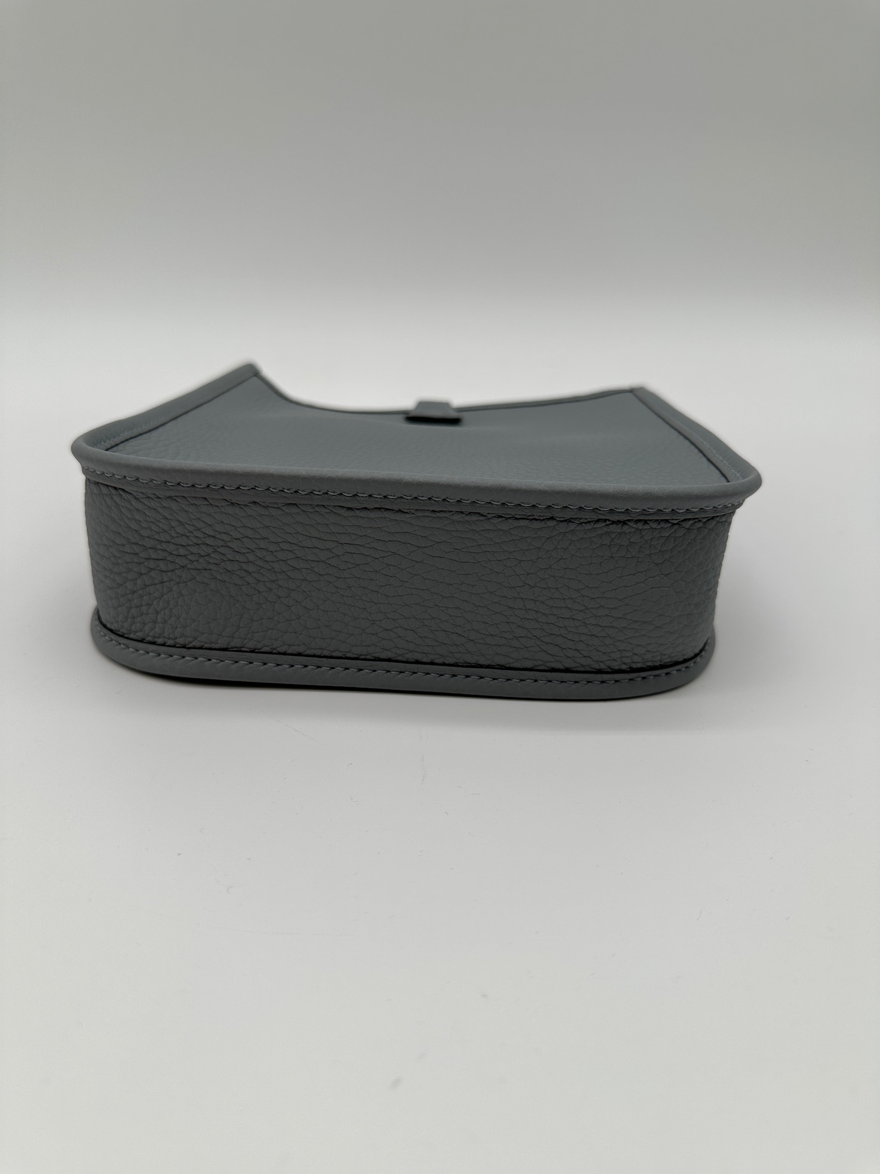 Hermès Kelly 28 Gold Togo GHW