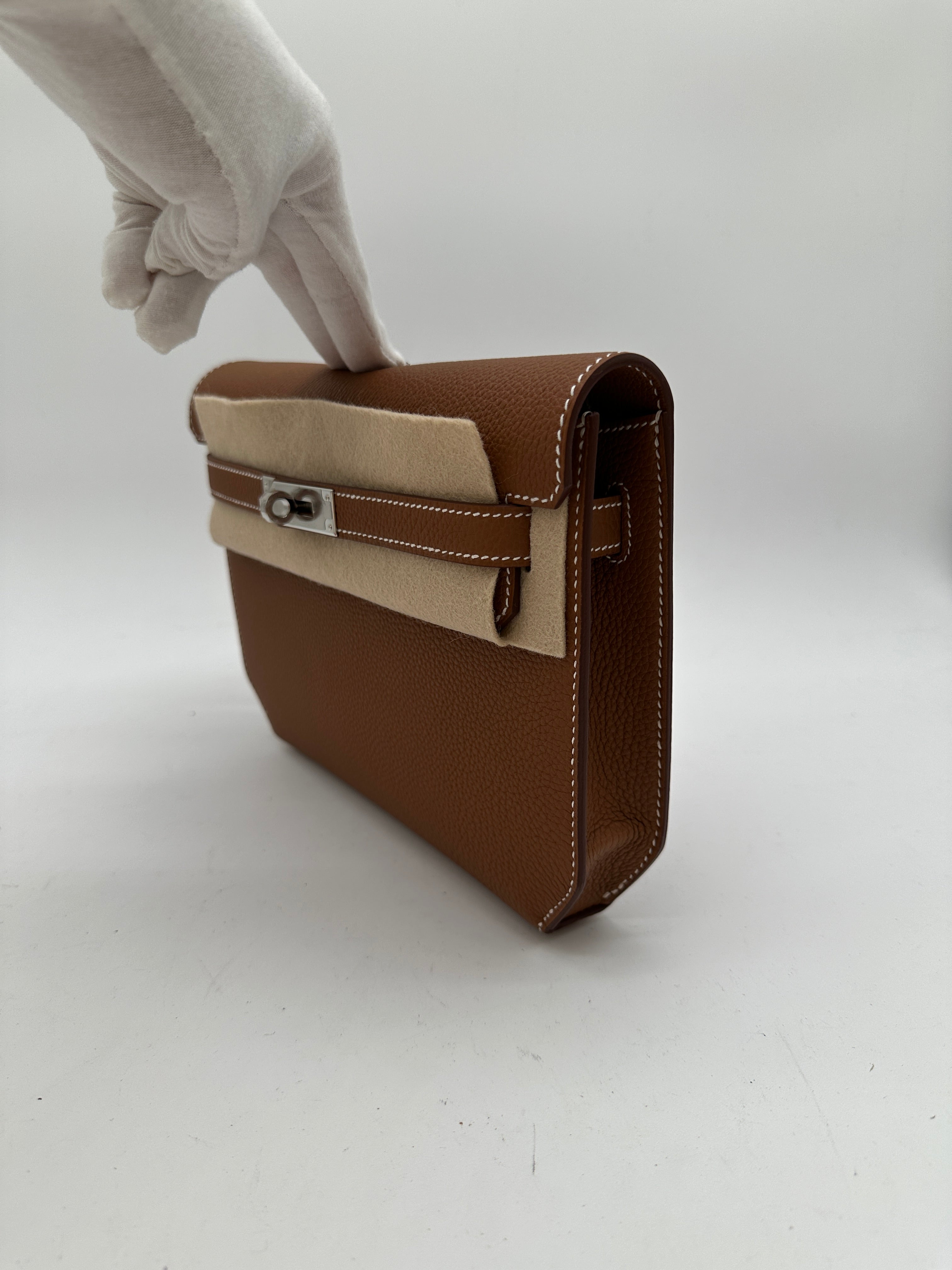 Hermès Kelly Depeches 25 Gold togo PHW